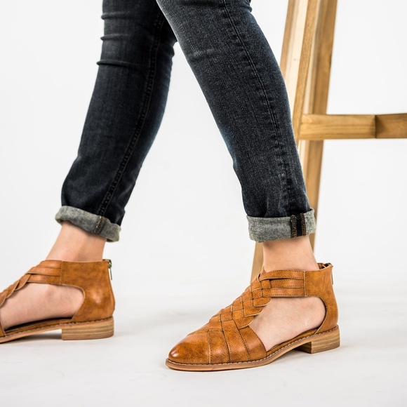 Mi.iM 'Roosevelt' Flats - Picture 4 of 7